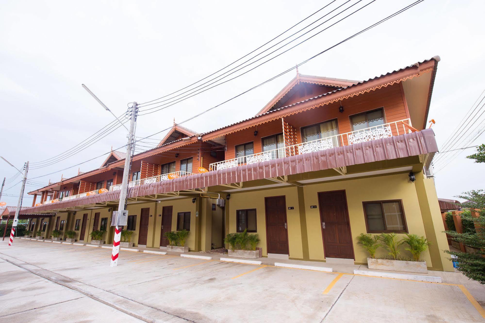 Sri Siam Resort Kanchanaburi Luaran gambar