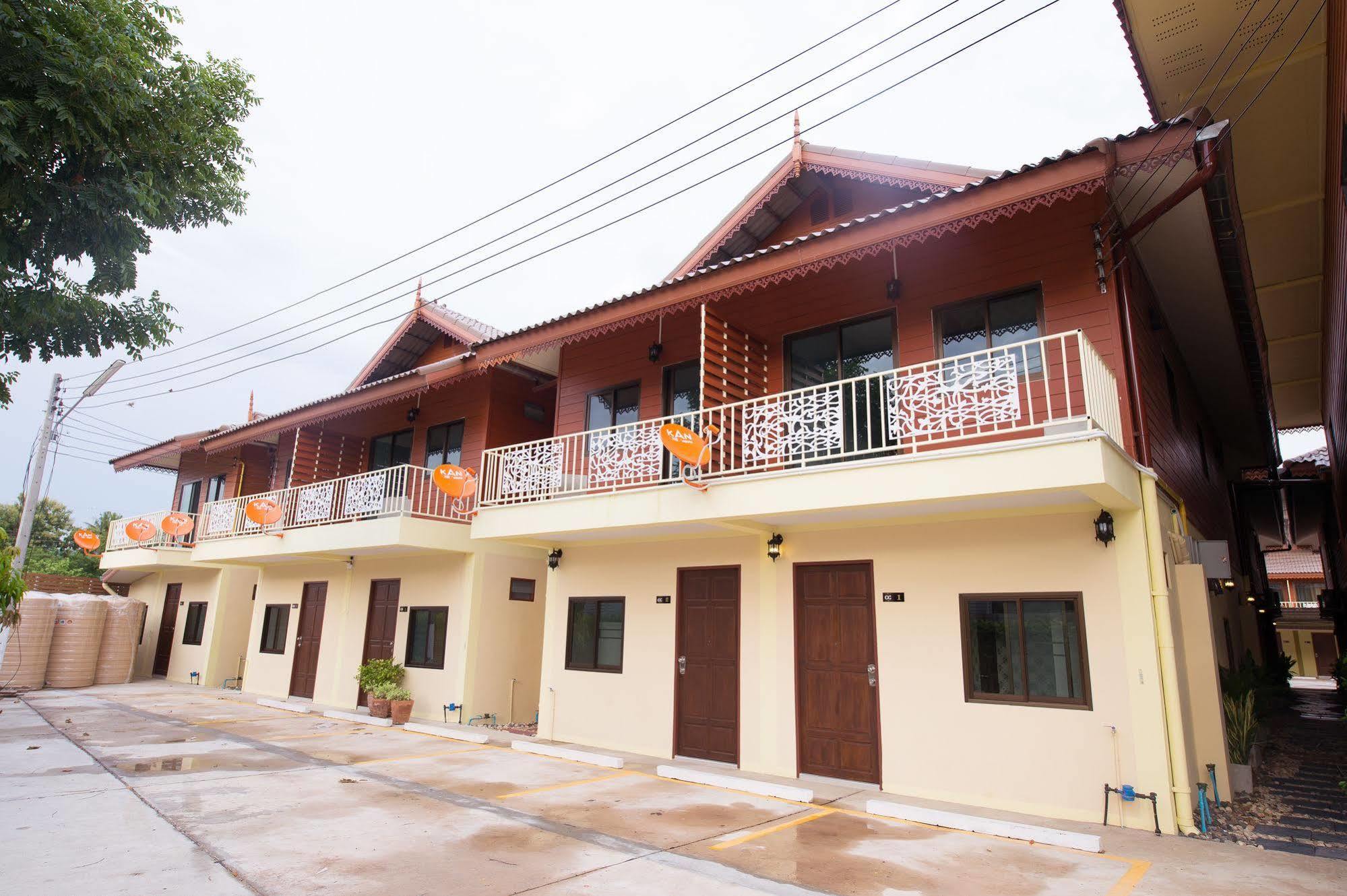 Sri Siam Resort Kanchanaburi Luaran gambar