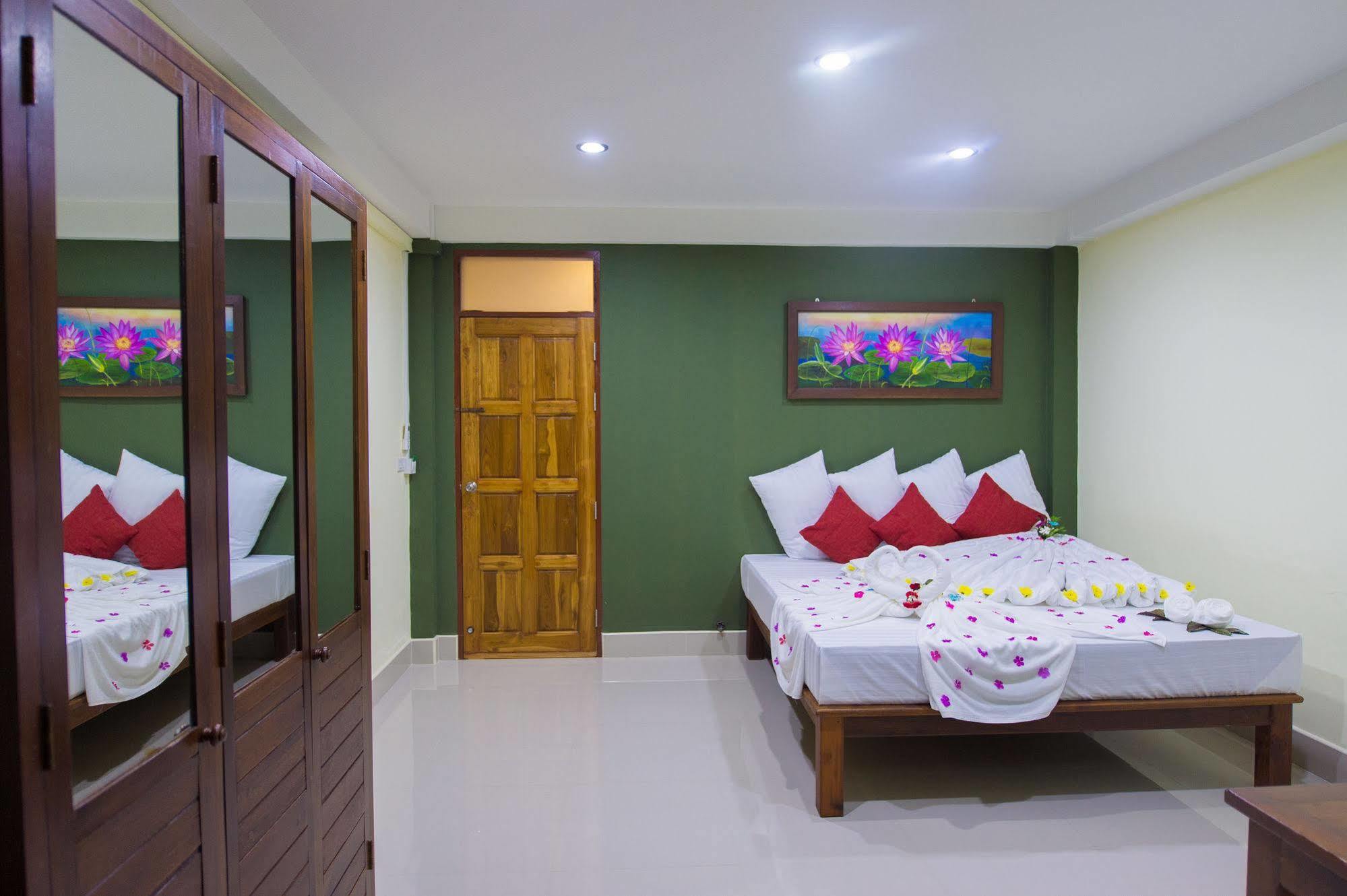 Sri Siam Resort Kanchanaburi Luaran gambar