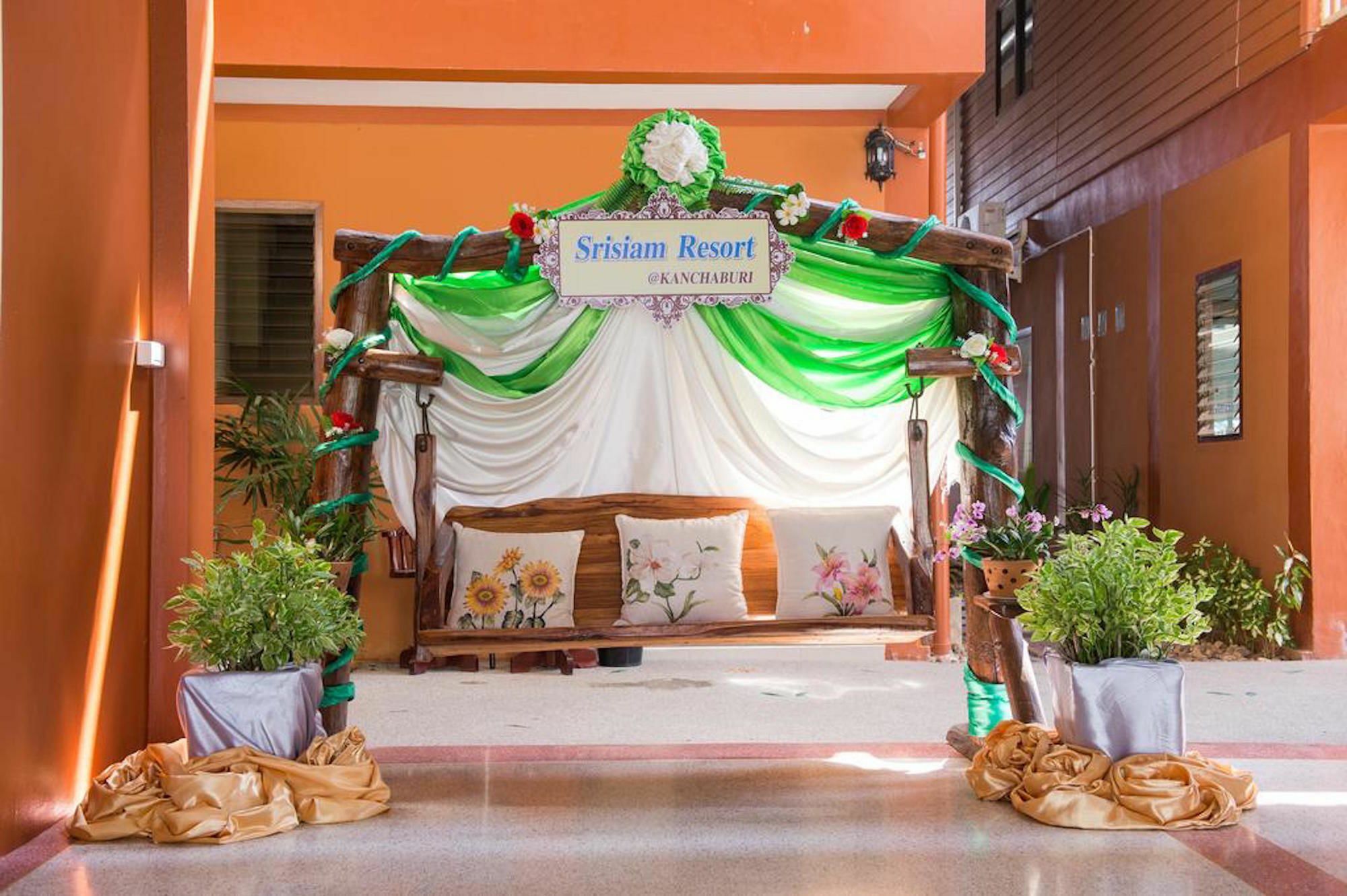 Sri Siam Resort Kanchanaburi Luaran gambar